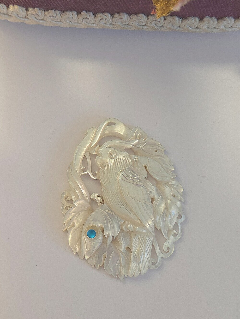 Vintage Bethlehem Mother Of Pearl Carved Bird Pendant or Charm Jewelry Making - Picture 4 of 7